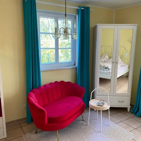 Elbe511ferienzuhause Im Parkaehnlichen Garten Mit Teich Appartamento *