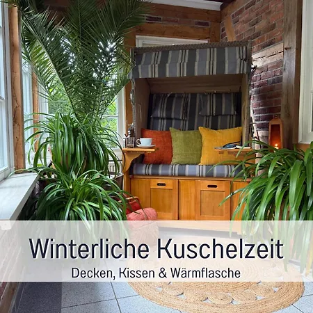 Elbe511ferienzuhause Im Parkaehnlichen Garten Mit Teich