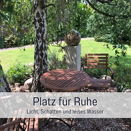 Elbe511ferienzuhause Im Parkaehnlichen Garten Mit Teich