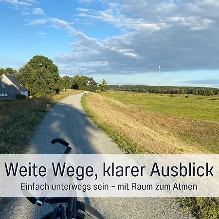 Apartamento Elbe511ferienzuhause Im Parkaehnlichen Garten Mit Teich *