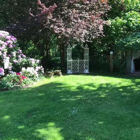 Elbe511ferienzuhause Im Parkaehnlichen Garten Mit Teich Dömitz