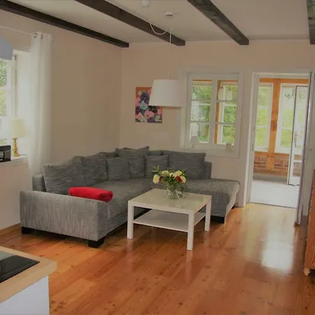 Elbe511ferienzuhause Im Parkaehnlichen Garten Mit Teich Appartamento *